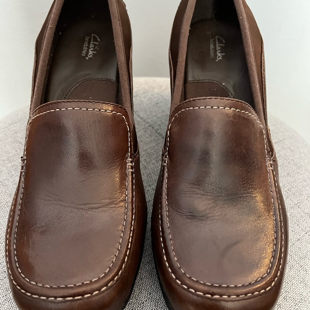 Clark’s bendables brown chunky heel loafer size 9m